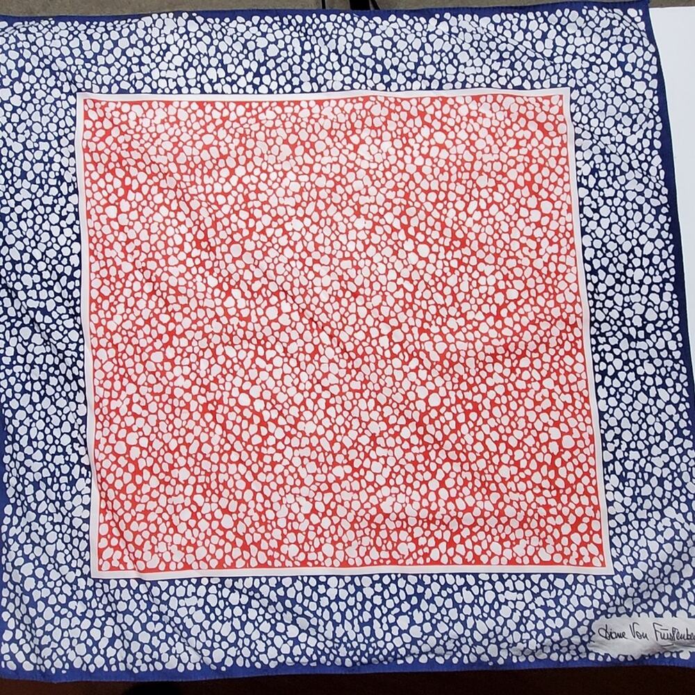 Vintage Diane Von Furstenberg Cotton Red, white and blue handkerchief - Picture 5 of 7